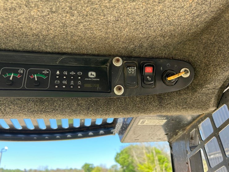 john-deere-270-image-19