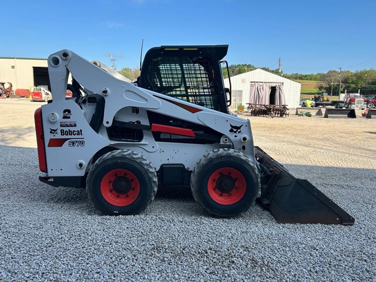 2023-bobcat-s770-image-5