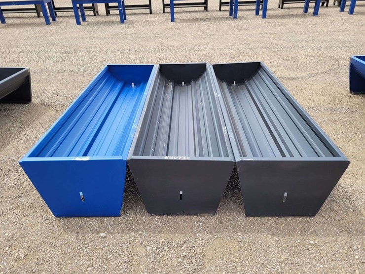 (3)-cattle-feeders-v2025-84-in.-light-duty-fork-extensions-image-1