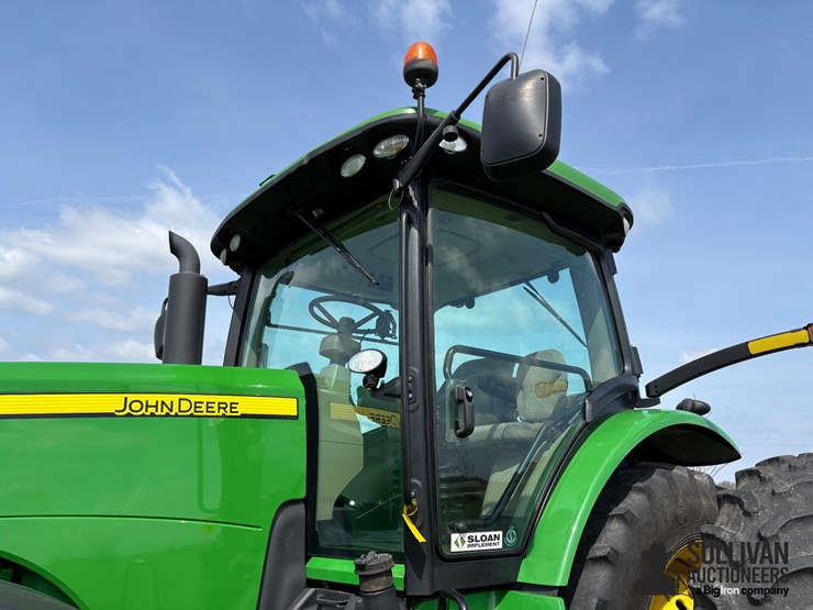 2010-john-deere-8225r-image-17
