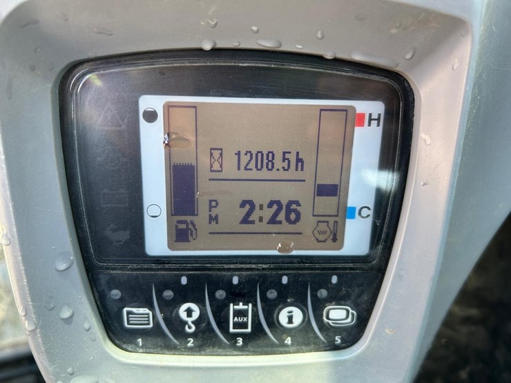 2021-kubota-kx040-4-image-22
