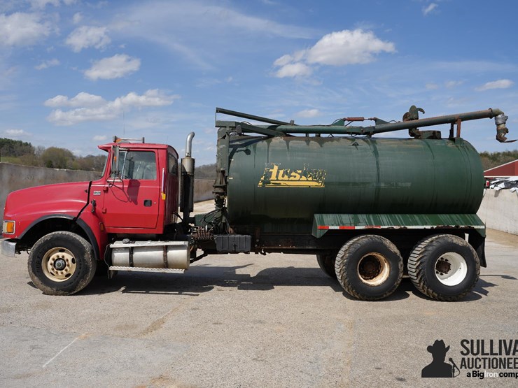 1995-ford-ltl9000-image-8