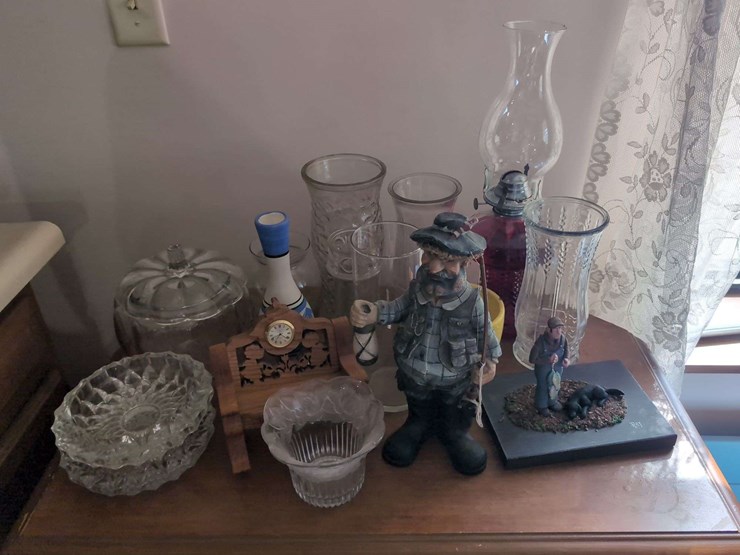 assorted-decorative-glassware-and-household-items-collection-image-1