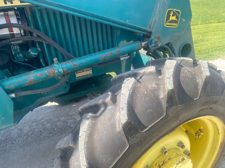 john-deere-2040-image-15