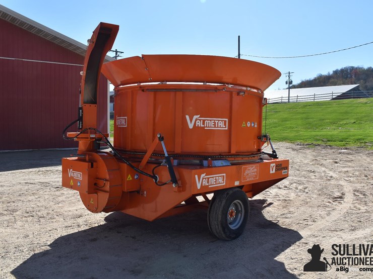 2023-valmetal-5600-pull-type-bale-chopper-image-5
