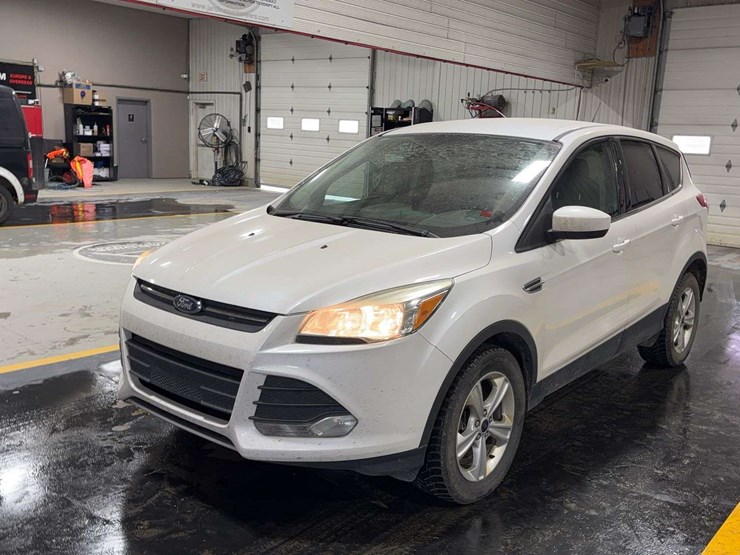 2014-ford-escape-se-image-1