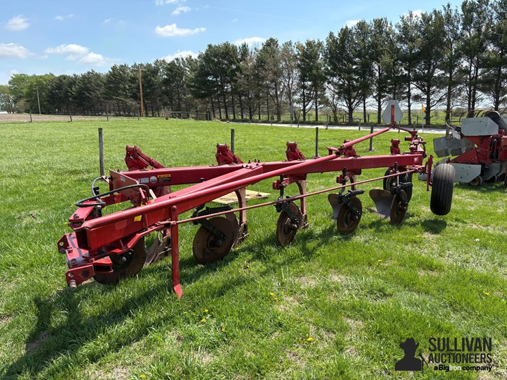 case-ih-720-image-1