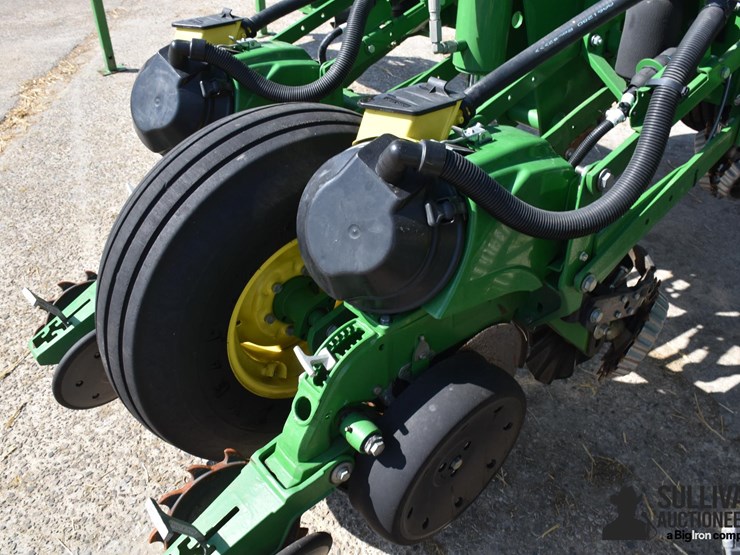 2016-john-deere-1775nt-image-19