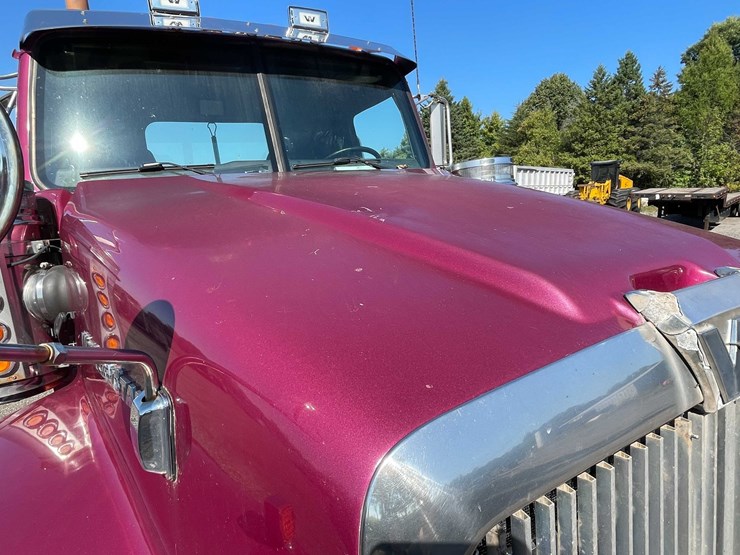 #203-•-2011-western-star-semi-tractor-(has-wi-title)-(forestville,-wi)-image-21