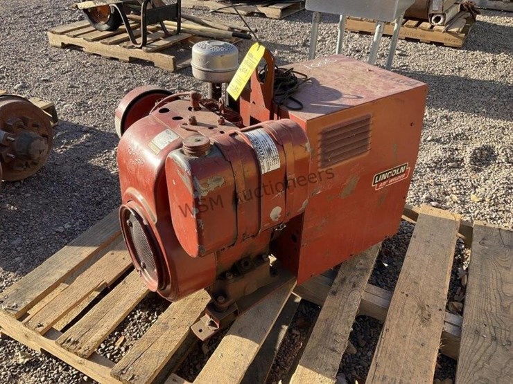 lincoln-weldandpower-150-welder-/-generator-image-2