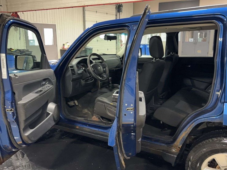 2009-jeep-liberty-image-13