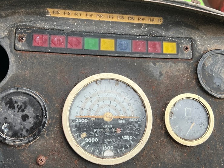 #9558-•-duetz-fahr-7807-fwa-loader-tractor-image-42