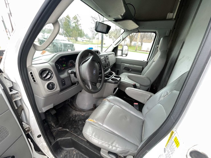 2017-ford-e450-image-55