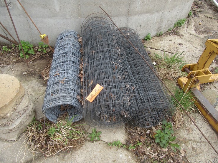 #9595-•-(3)-rolls-of-fencing-wire-image-1