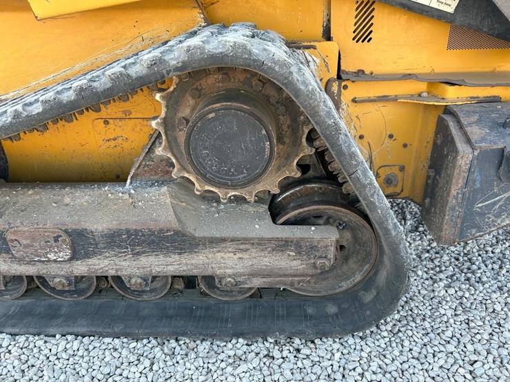 deere-333e-image-18