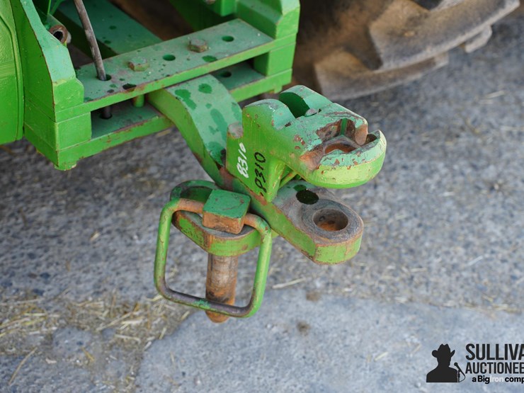 2012-john-deere-8310r-image-17
