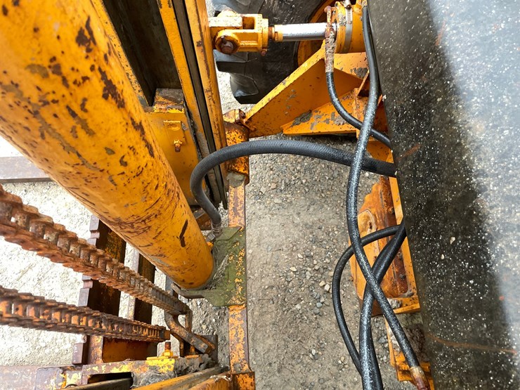 #406-•-case-585d-construction-king-forklift-(appleton,-wi)-image-29
