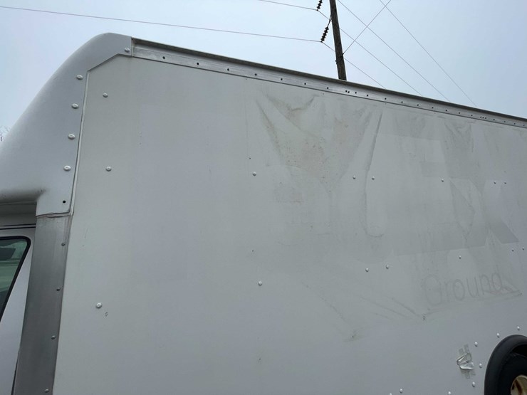 2016-ford-e450-image-23
