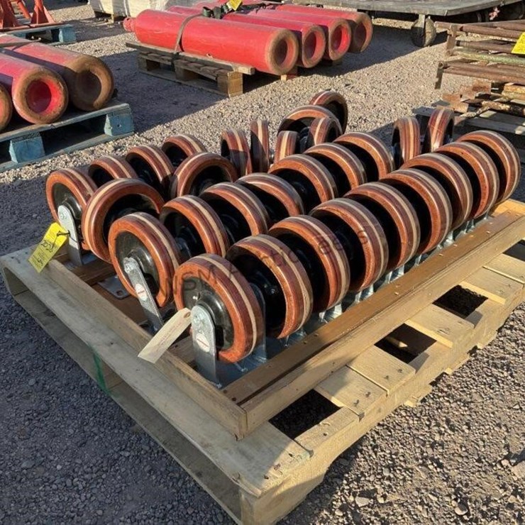 PALLET OF 8IN CASTOR WHEELS