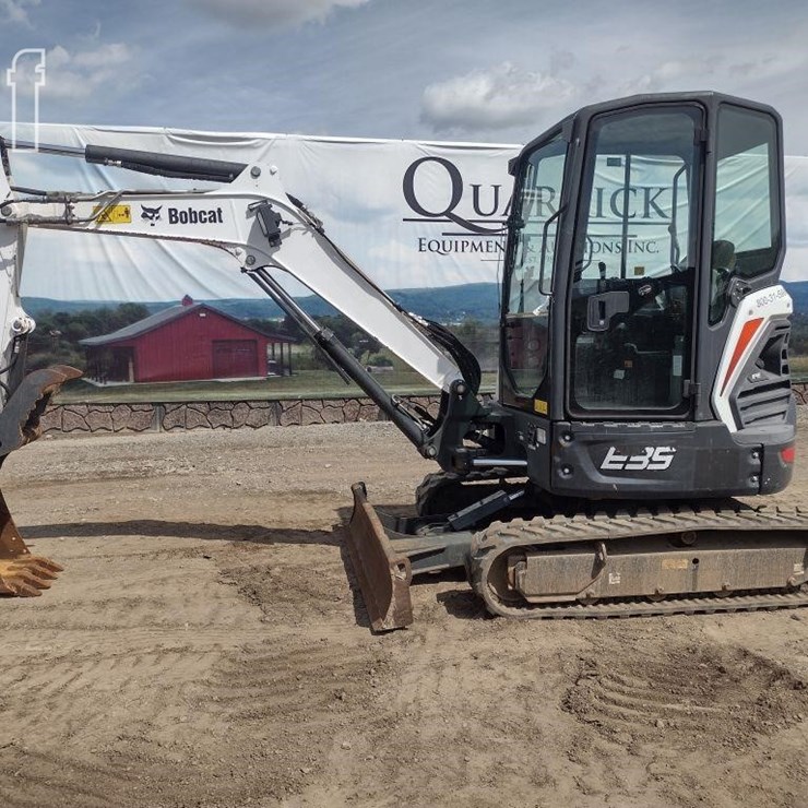 2021 BOBCAT E35i