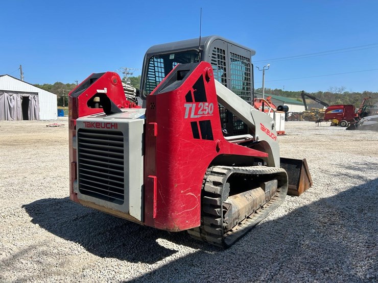 takeuchi-tl250-image-4