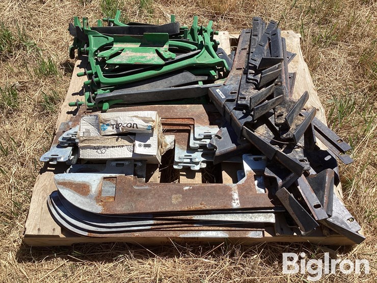 john-deere-12-image-10