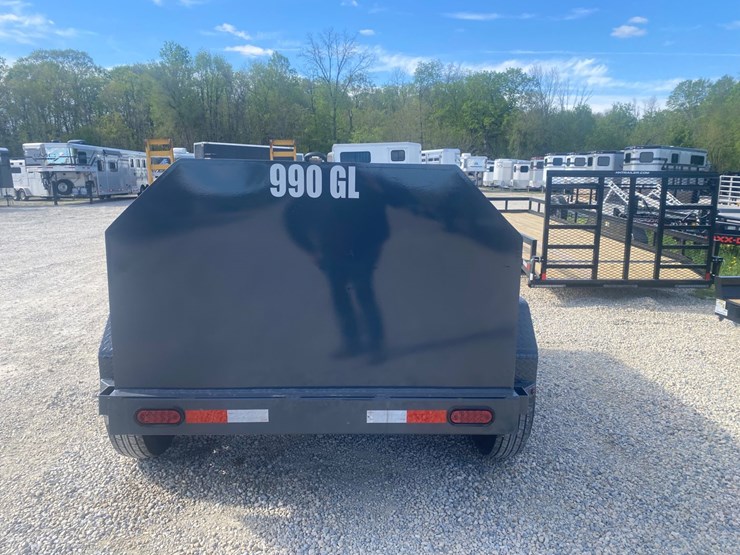 #350-•-2026-x-star-990-gallon-fuel-trailer-(has-certificate-of-origin)-(helenville,-wi)-image-4