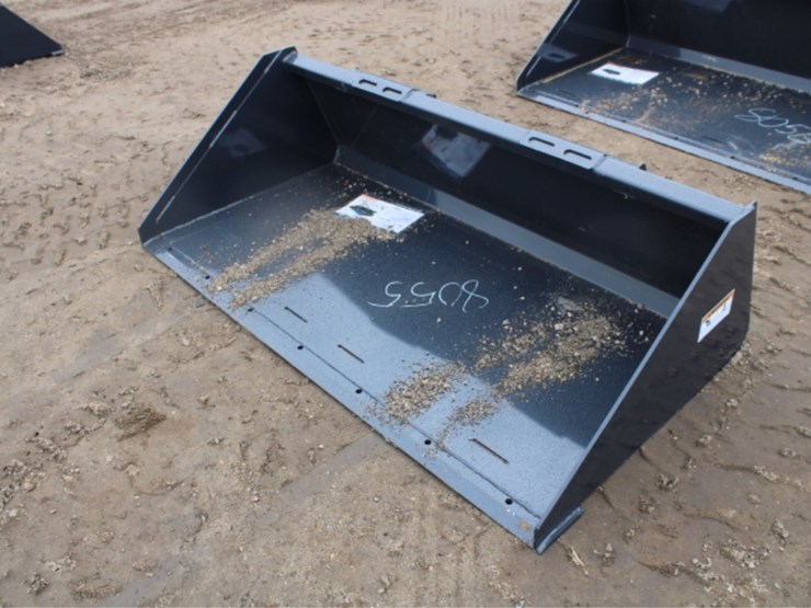 #8055-•-72"-track-duty-bucket-image-1