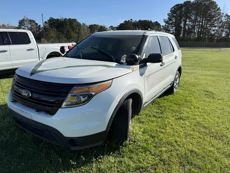 2013-ford-explorer-image-1