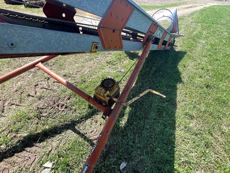 #6090-•-little-giant-bale-elevator-(omro,-wi)-image-11