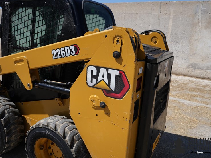 2023-caterpillar-226d3-image-16