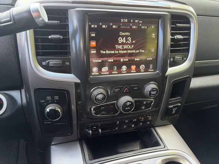 2017-dodge-3500-image-12