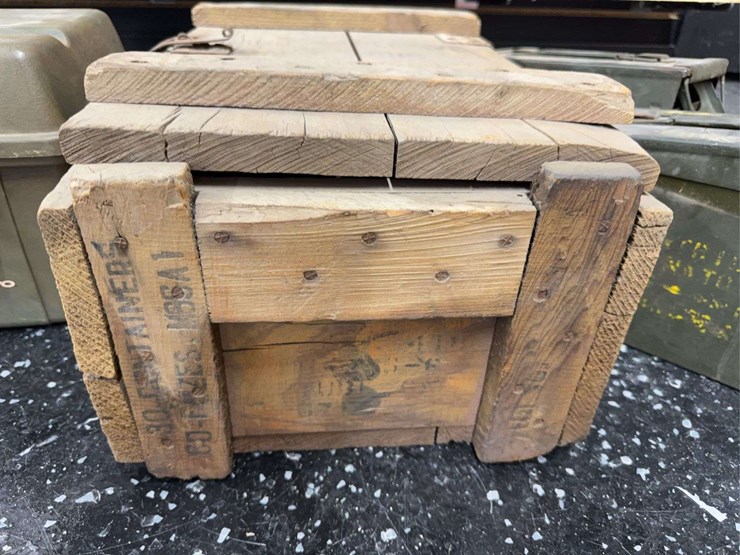 field-box-and-ammo-crates-image-3