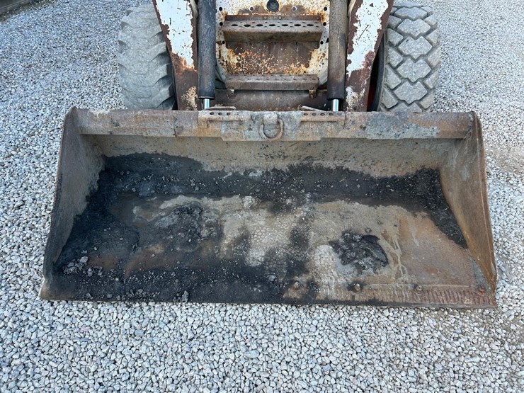 bobcat-s220-image-9