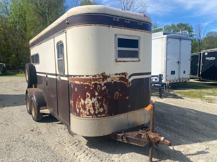 #368-•-1983-turnbow-2-horse-bumper-pull-trailer-(has-wi-title)-(helenville,-wi)-image-2