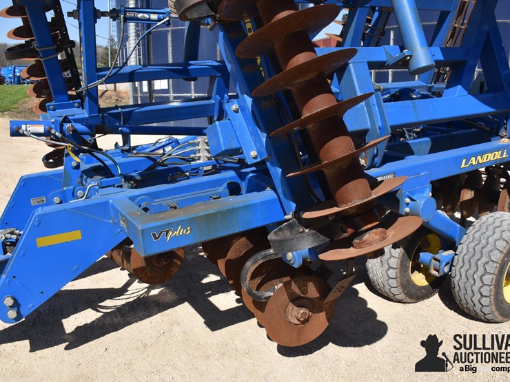2013-landoll-7431-26-image-14