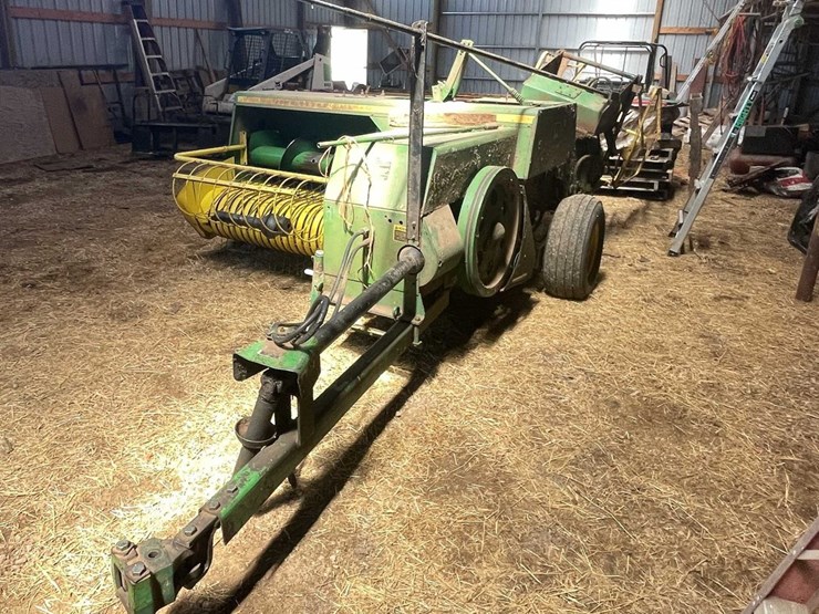 john-deere-336-image-3