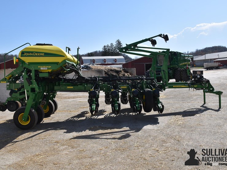 2016-john-deere-1775nt-image-4