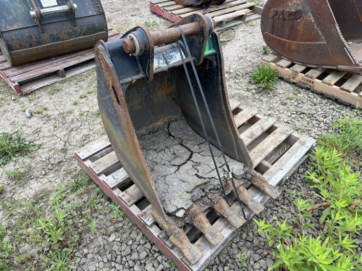 caterpillar-24-image-2