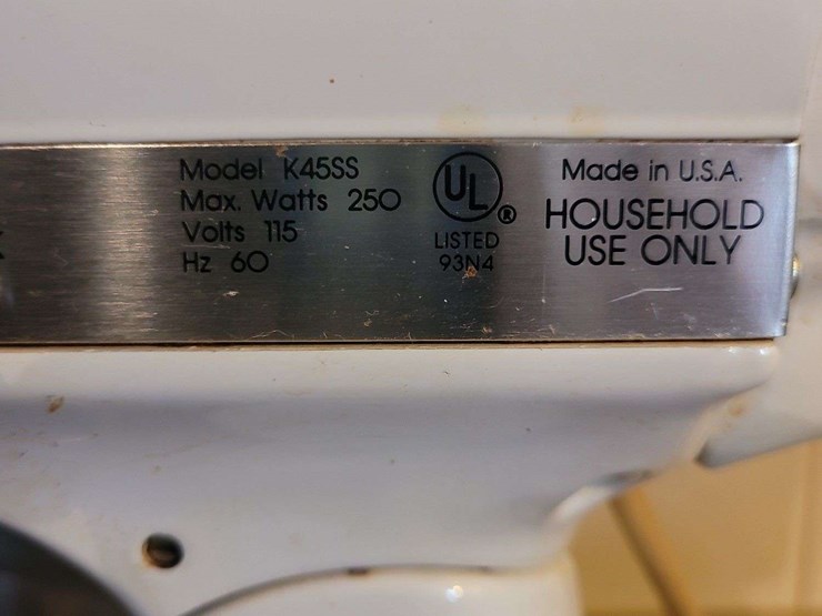 kitchenaid-classic-stand-mixer-model-k45ss-with-accessories-image-3
