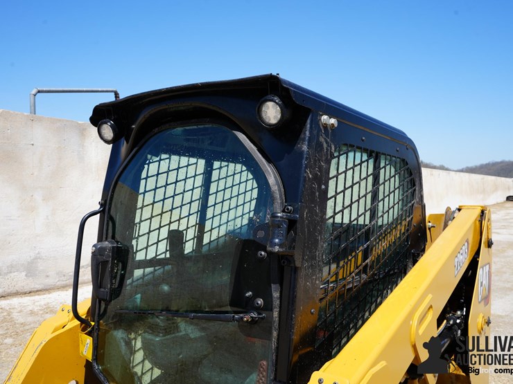 2023-caterpillar-226d3-image-13