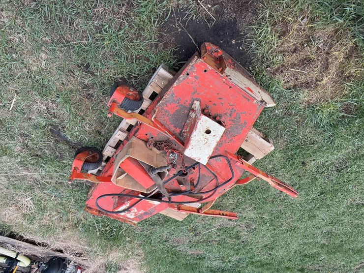 allis-chalmers-c-with-belly-mount-mower-image-11