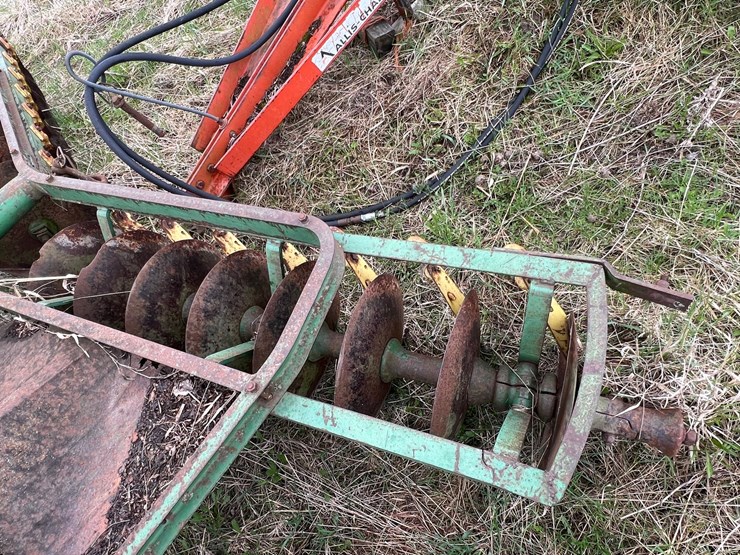 john-deere-12-image-10