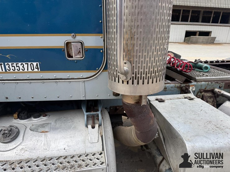 1998-peterbilt-378-image-16