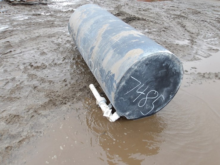 #7485-•-plastic-tank-&-valve-image-1