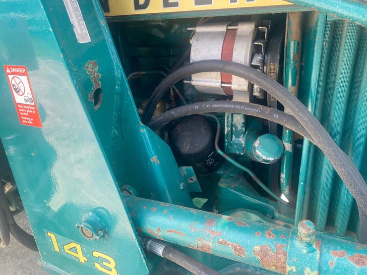 john-deere-2040-image-16