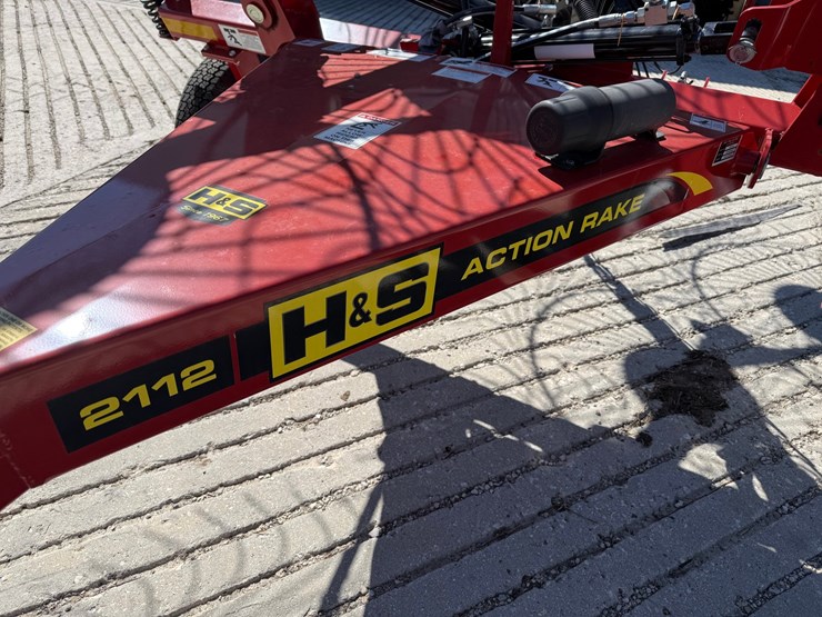 #6157-•-h&s-2112-action-rake-(sturgeon-bay,-wi)-image-11