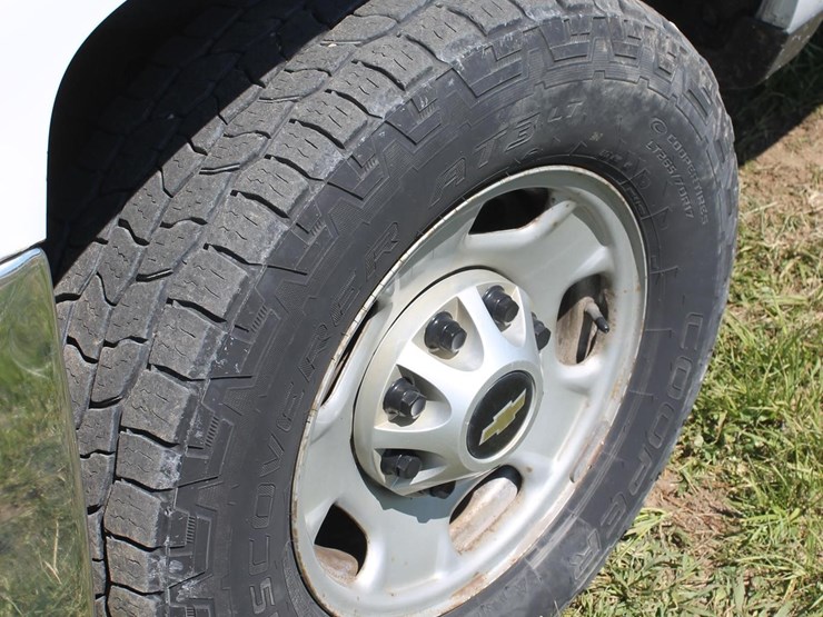 2015-chevrolet-silverado-2500-image-9