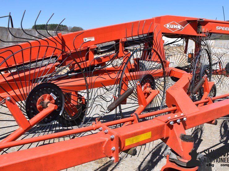 2015-kuhn-sr600-image-14