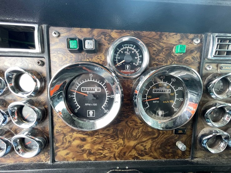 1997-kenworth-t800-image-52